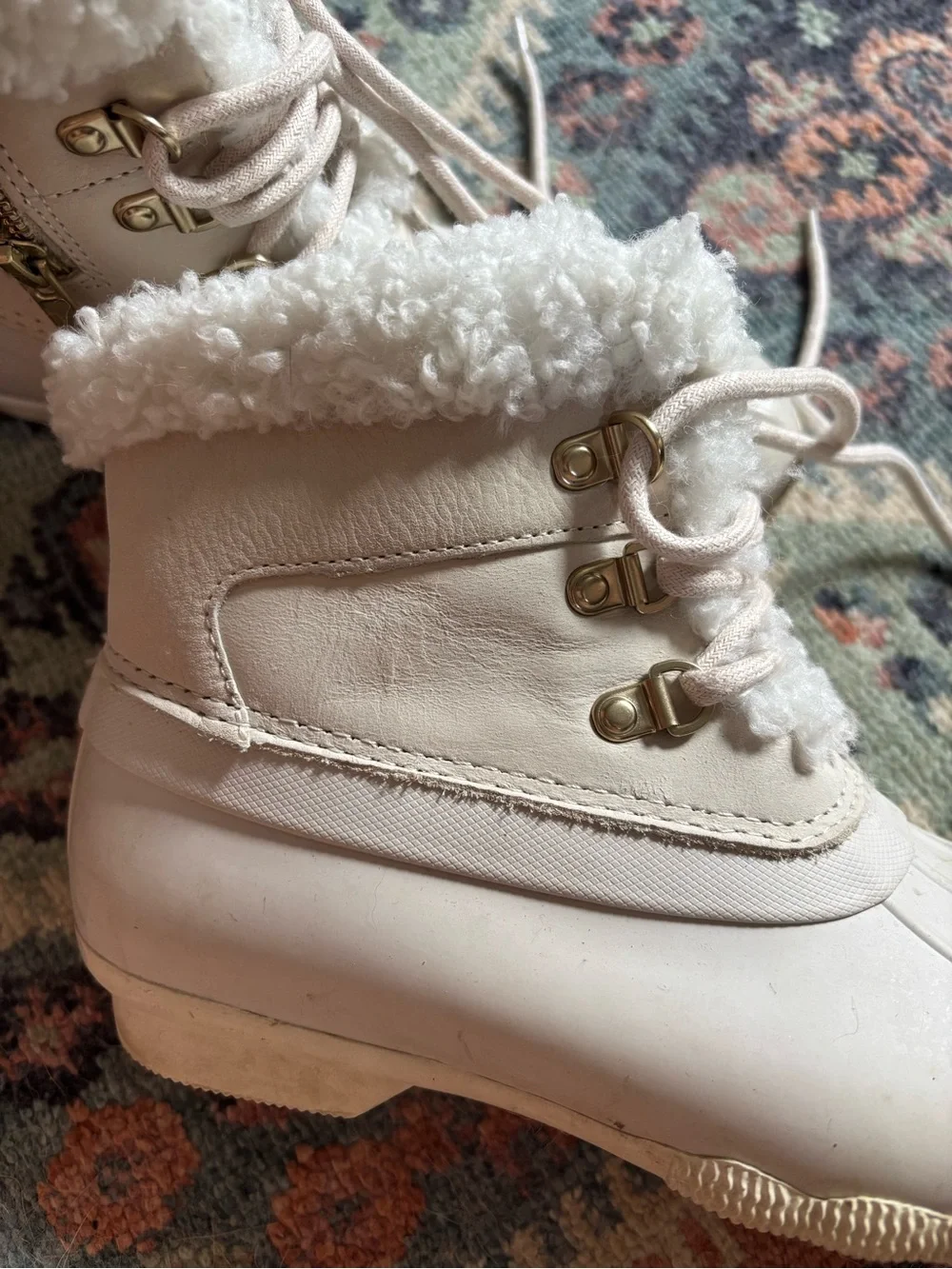 Sperry lace up